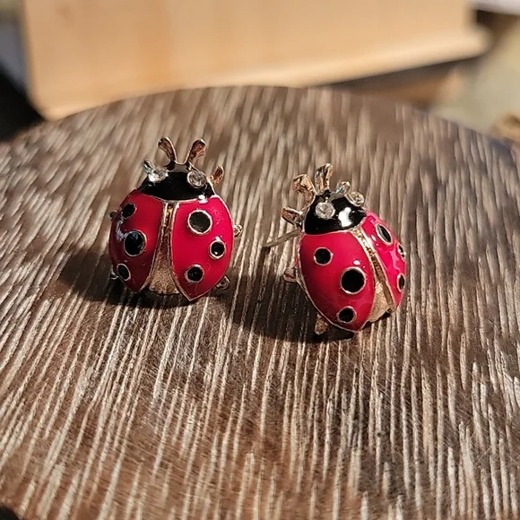 NEW Ladybug Stud Earrings, crystal eyes - Picture 4 of 6
